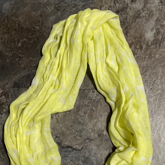 Ladies Neck Scarf - Picture 2 of 3